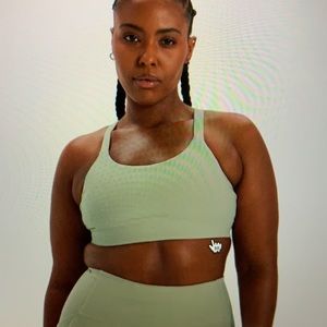 Girlfriend Collective - Lou V-Back Bra - Agave